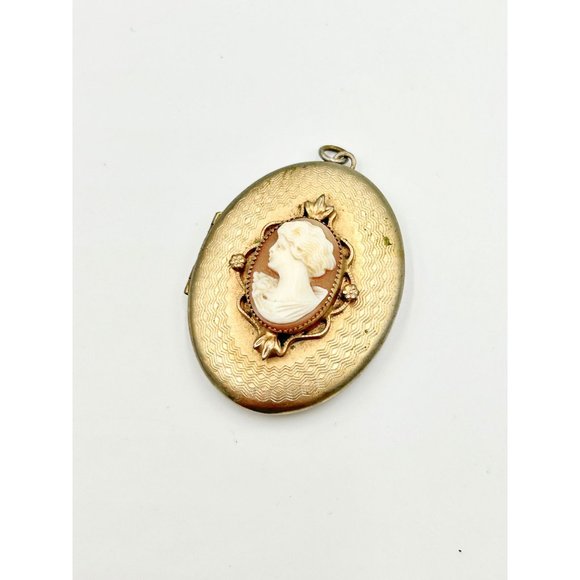 Vintage Genuine Carved Cameo Locket Pendant Gold Tone Pic Photo Holder Jewelry - Picture 2 of 12